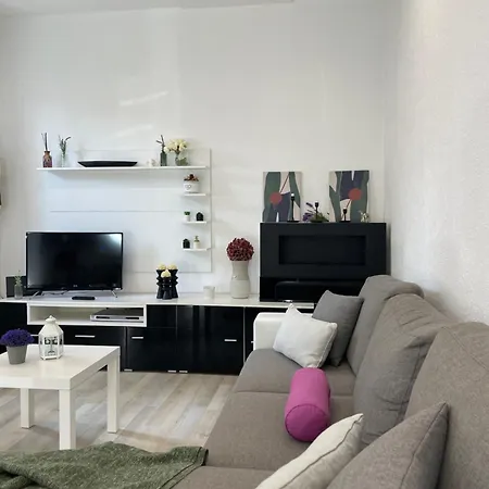 Bnbook Martina's House Apartament *