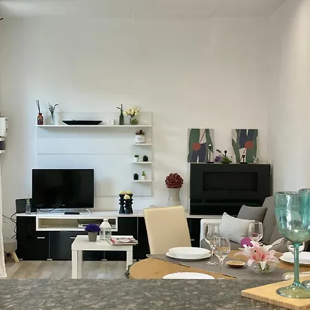 Bnbook Martina's House Apartament *